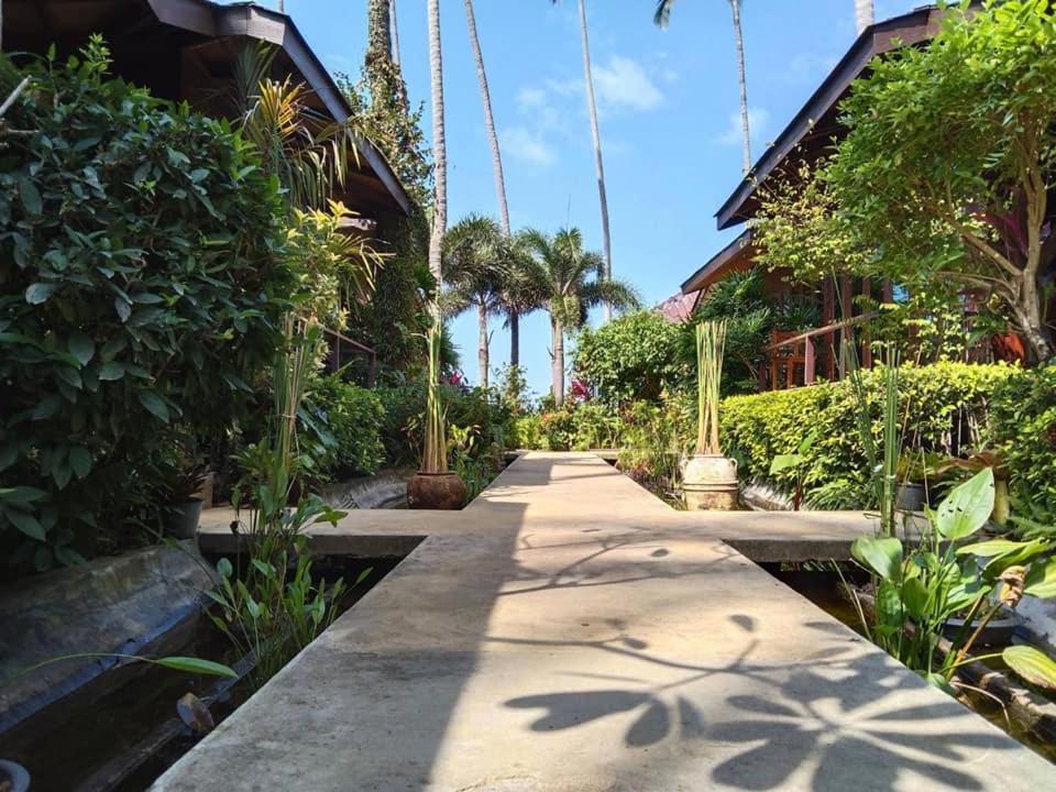 Lipa Bay Resort Lipa Noi Luaran gambar