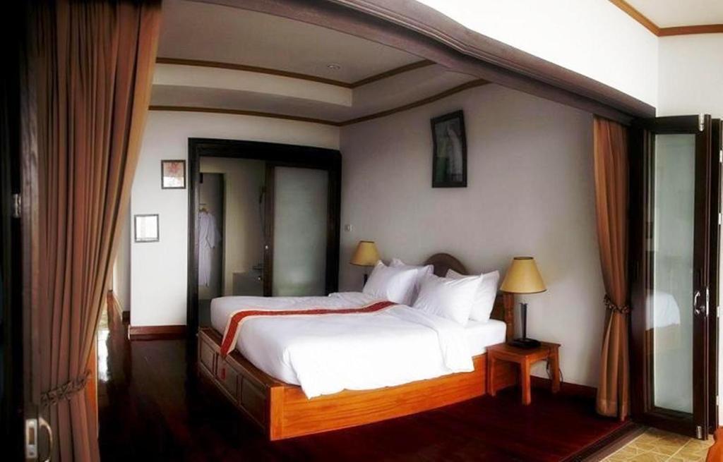 Lipa Bay Resort Lipa Noi Luaran gambar